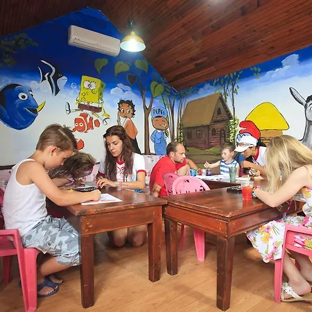 אתר נופש Garden סייד