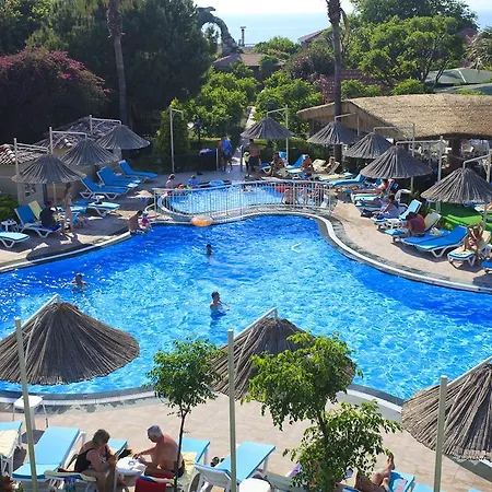 אתר נופש Garden סייד