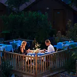 Garden Resort Side